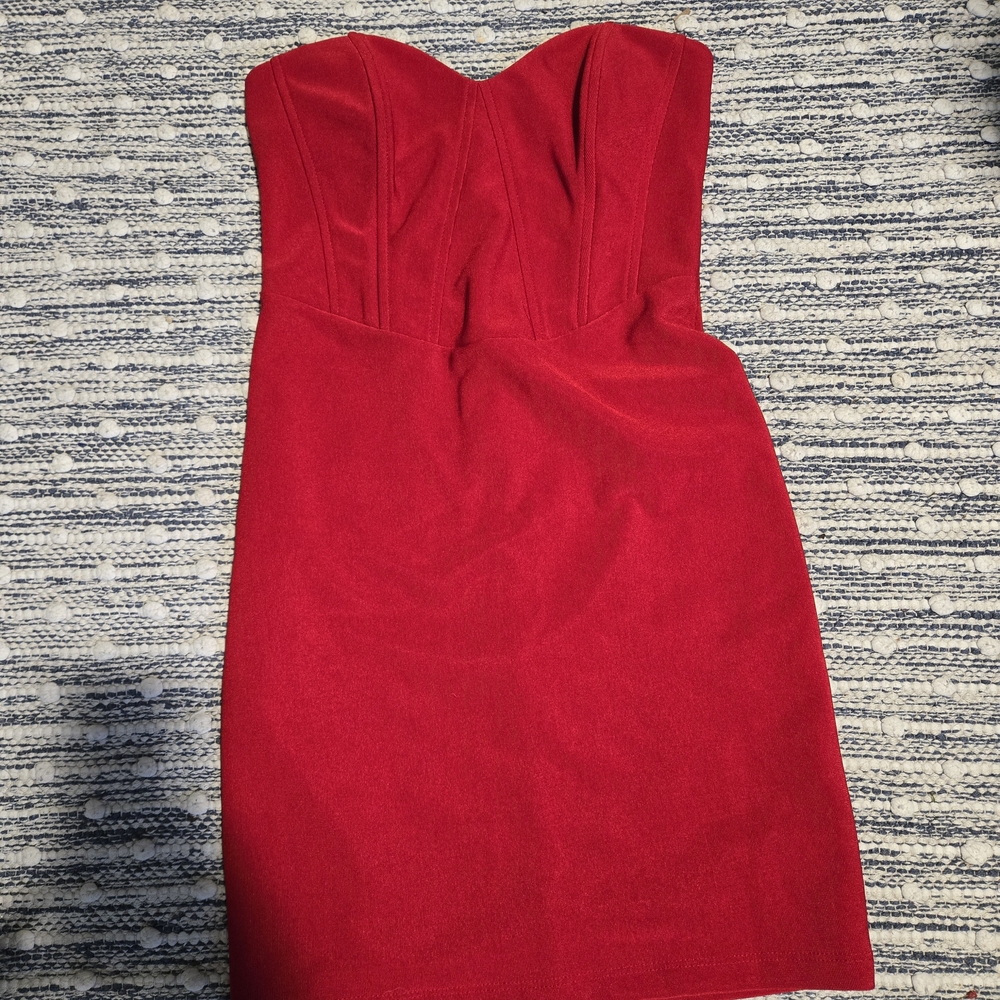 Foreign Exchange Strapless Scarlet Dress
